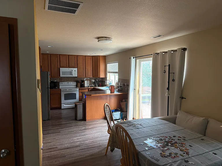 18116 E Knox Ave — Photo 5
