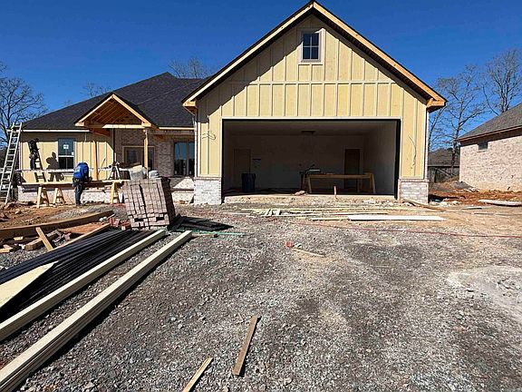 4th image of 740 Grand Valley Loop