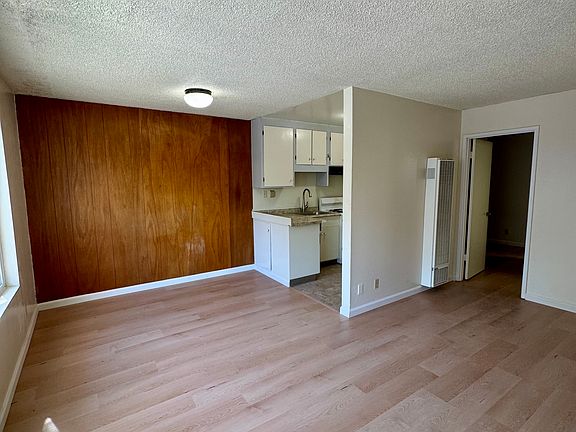 4th image of 870 Grove St APT 102