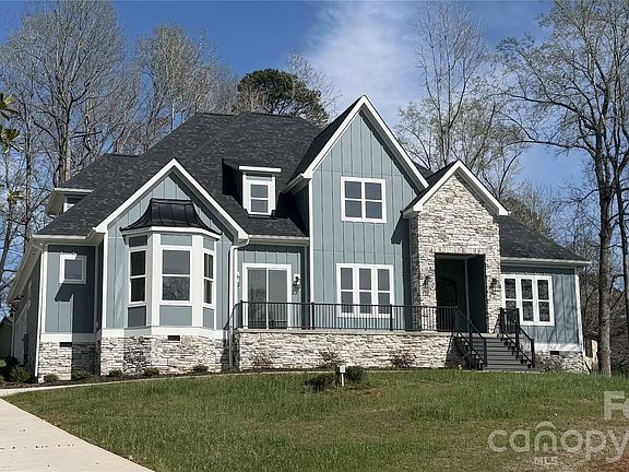 2nd image of 149 Shady Cove Rd