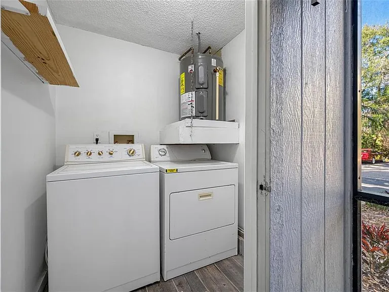 3295 Fox Chase Cir N #105 — Photo 11