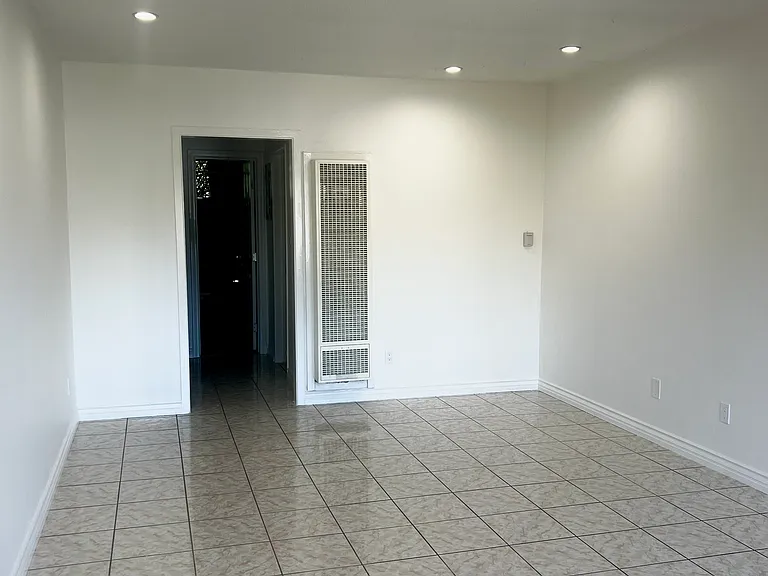 6109 Fountain Ave #1 — Photo 7