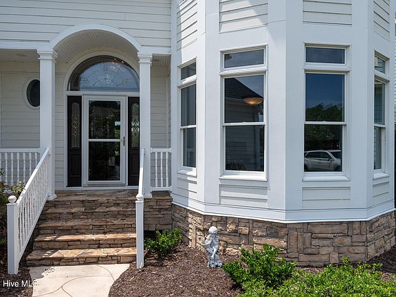 5th image of 3533 Sanderling Drive SE