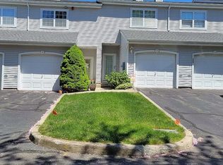 192 Windward Dr, Port Jefferson, NY 11777