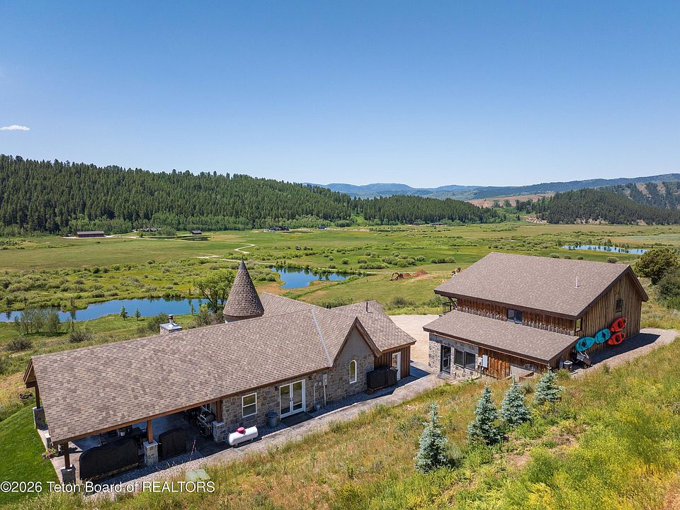 1st image of 1901 Narrows Willow Creek Rd