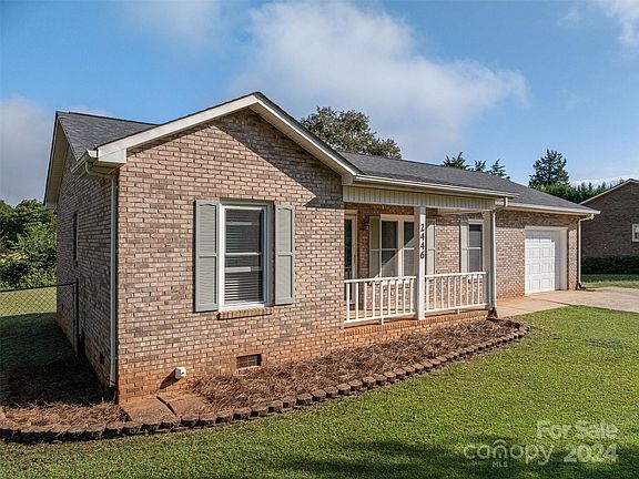 3rd image of 2446 Ashford Dr