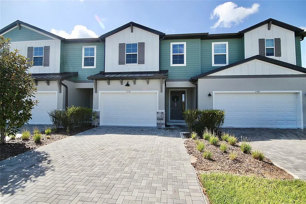 3 bed, 2.5 bath, 1907 sqft, $2,550 — Photo 1