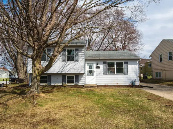 2419 Eastlawn Pkwy, Erie, PA 16510