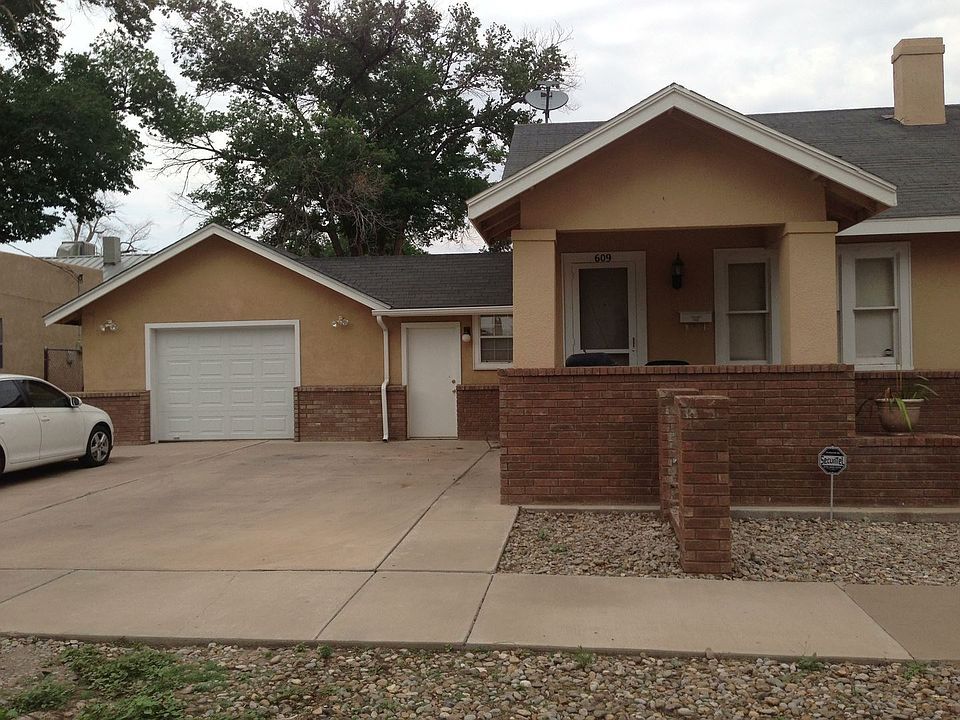 1st image of 609 W 1st St #240