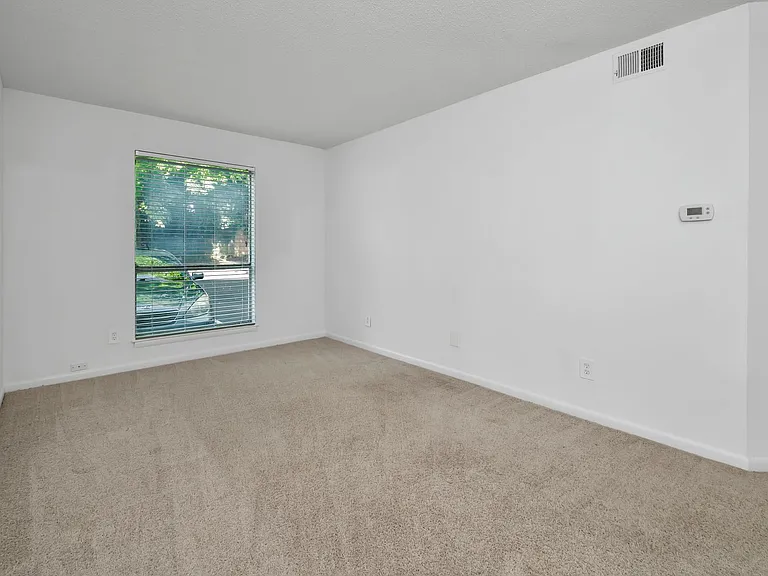 Breezeway — Photo 27