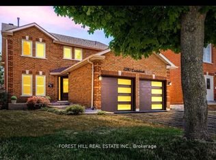 3280 Charlebrook Ct, Mississauga, ON L5L5B3