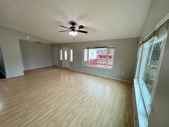 3rd image of 1951 Rosewood Dr