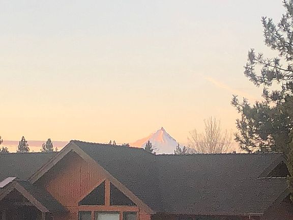 Mt. Jefferson/Front Window