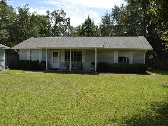 4th image of 13 Bay Pine Dr
