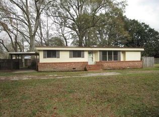 402 NW 4th St, Summerdale, AL 36580