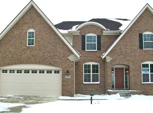 27544 Pamplona Ln, Novi, MI 48374
