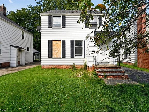 2nd image of 304 E 248th St