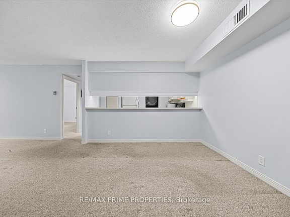 5th image of 205 Somerset St W #105