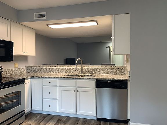 4th image of 875 Martin Luther King Jr Blvd APT 18