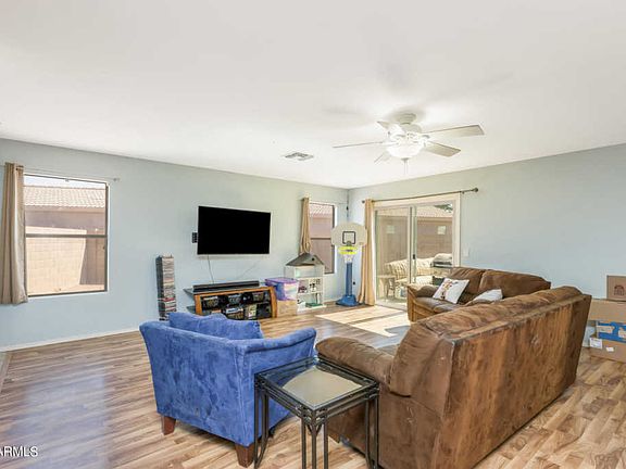 4th image of 33175 N Cat Hills Ave