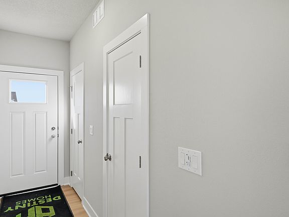 2nd image of 4227 5th Southwest Ave