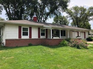 1529 Sunrise Dr, Dekalb, IL 60115