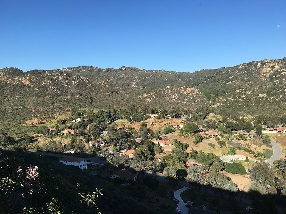 1st image of 0011 Sky Dr