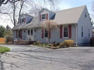 815 Limecrest Rd, Newton, NJ 07860