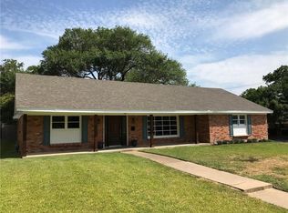 5800 Wonder Dr, Fort Worth, TX 76133