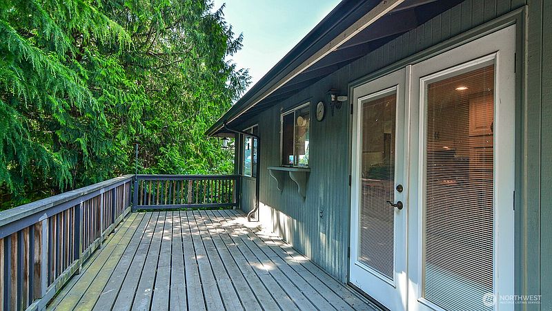 5th image of 425 SW 183rd Street