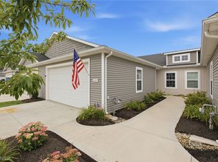 235 Silver Spring Cir, Elyria, OH 44035