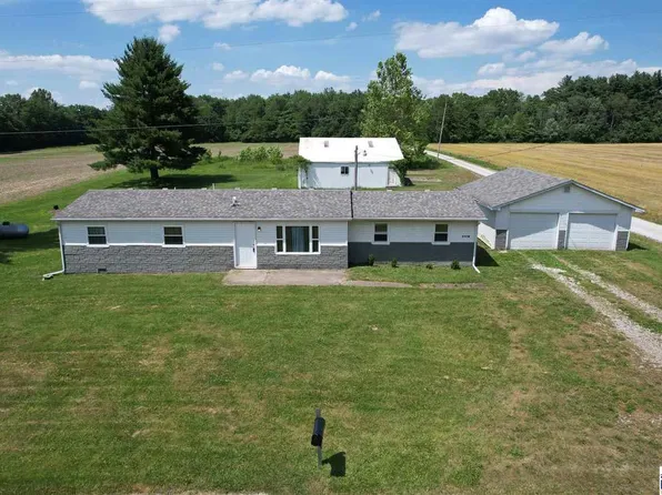 1112 E Colglazier Dr, Farmersburg, IN 47850