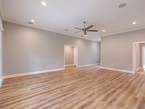 3rd image of 116 Audrey Ln