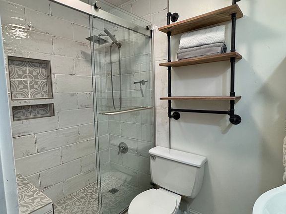 3rd image of 224 E Garden St APT 148