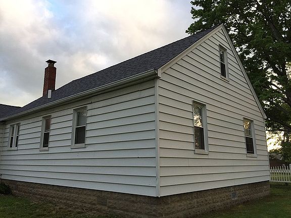 5th image of 9909 West 130th St
