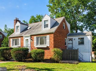 5915 Ryland Dr, Bethesda, MD 20817
