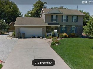 213 Brooke Ln, Millersburg, IN 46543