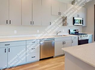 924 7th St SE, Minneapolis, MN 55414