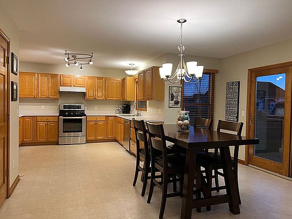 2nd image of 25187 Ramblehurst Dr