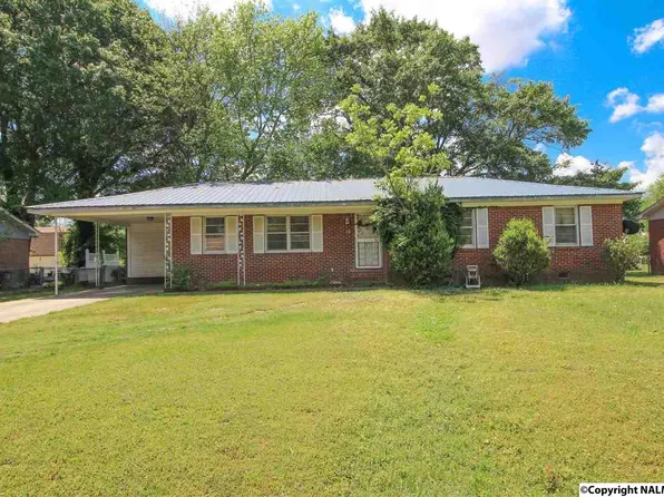 307 Brookhaven St SW, Decatur, AL 35601
