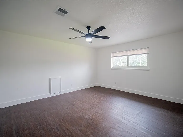 4815 Caris St — Photo 34