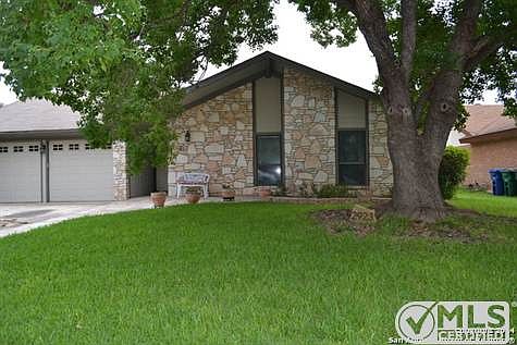 2nd image of 2923 Floral Way Dr