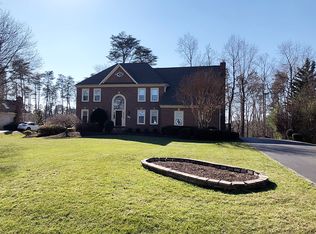7714 S Valley Dr, Fairfax Station, VA 22039