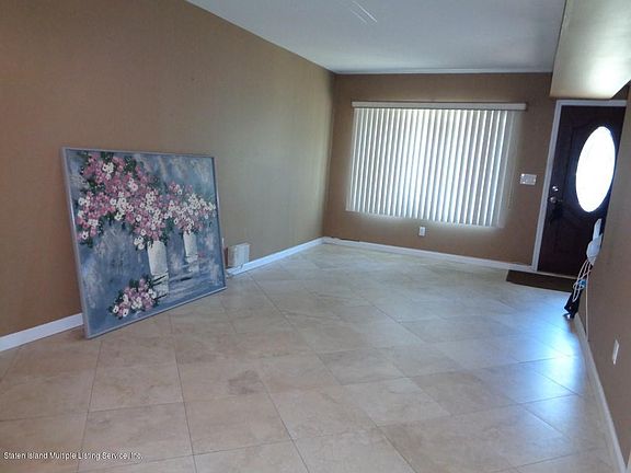 4th image of 531 Buel Ave