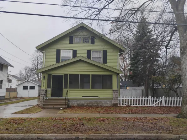 1006 3rd St, Jackson, MI 49203