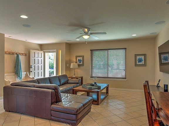 4th image of 3009 Hector Dr