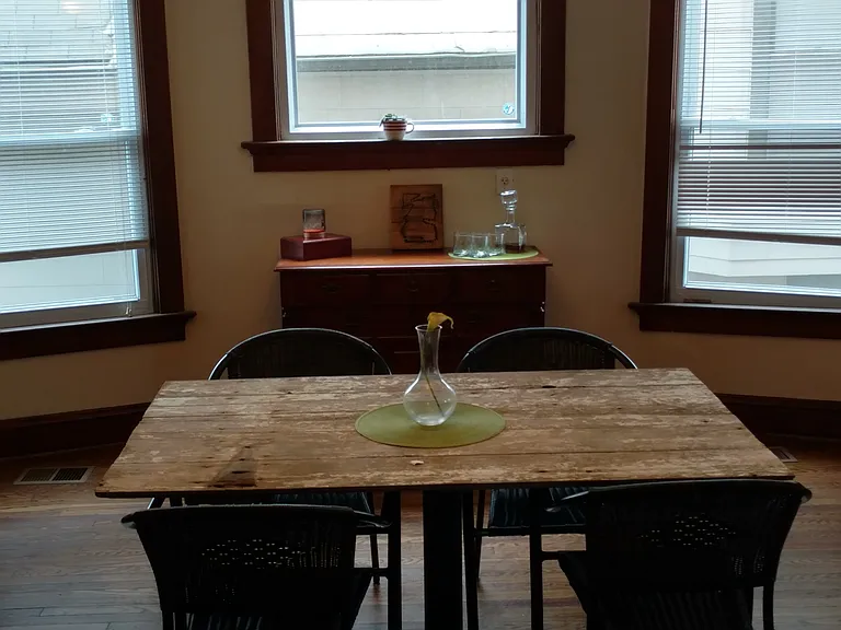 3521 Jefferson St — Photo 2