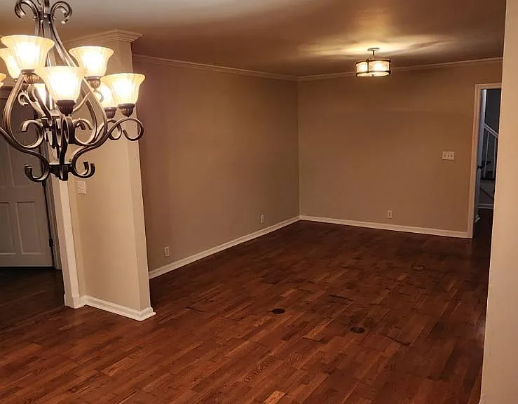 6107 Lottie Ln — Photo 5