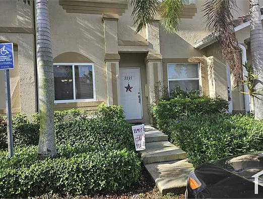 3 bed, 1480 sqft, $2,200 — Photo 2