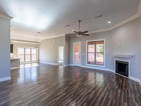 3rd image of 123 Lovemore Dr